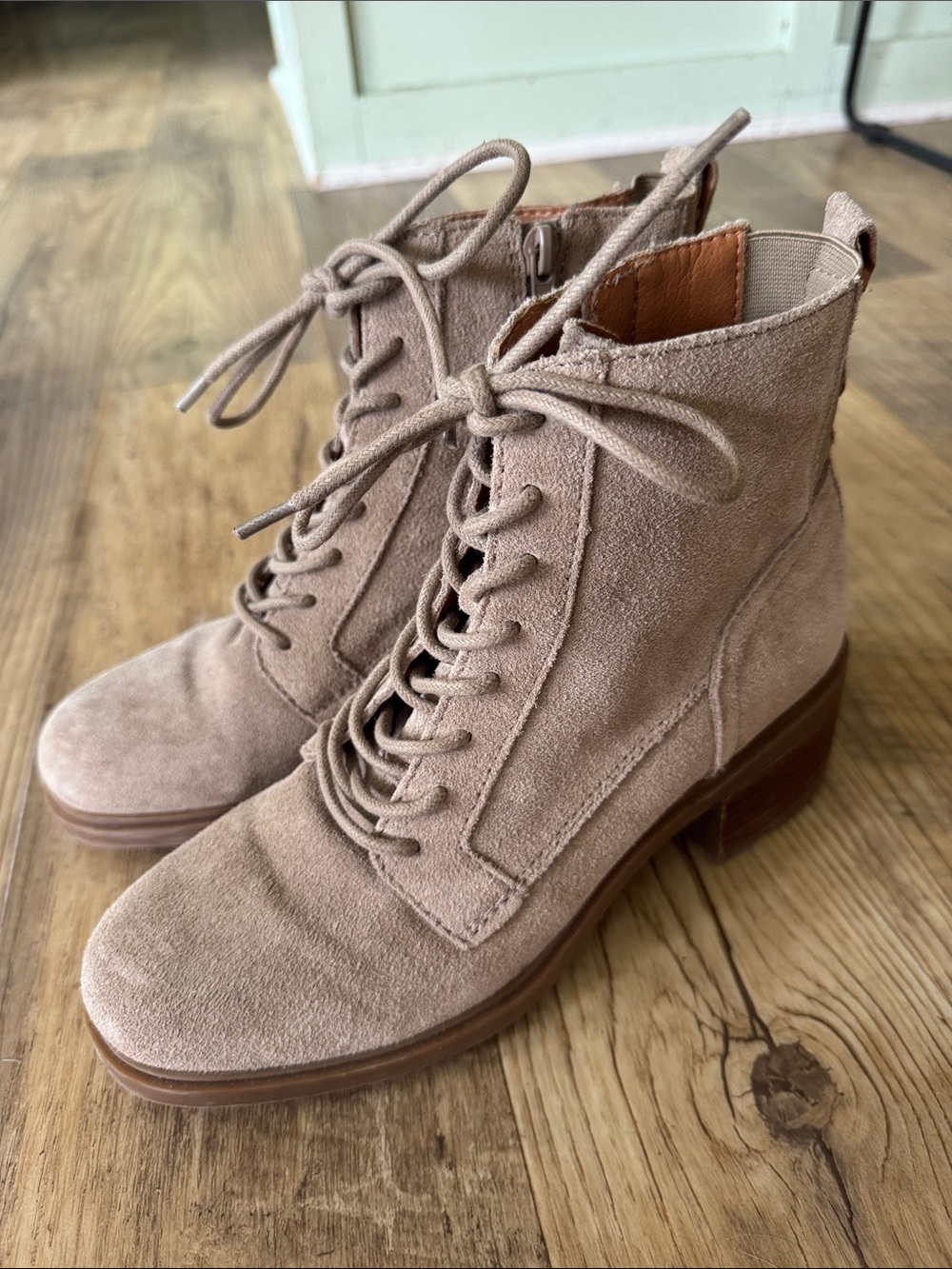 Lucky Brand Diedrah Lace-Up Suede Combat Boots Size 6.5
